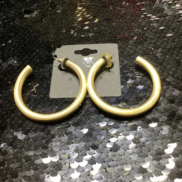 Smooth Finish Gold Hoop Earrings - Picture 6 of 6